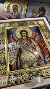 Рукописная икона Архангел Михаил №71 (Размер 27х31 см)